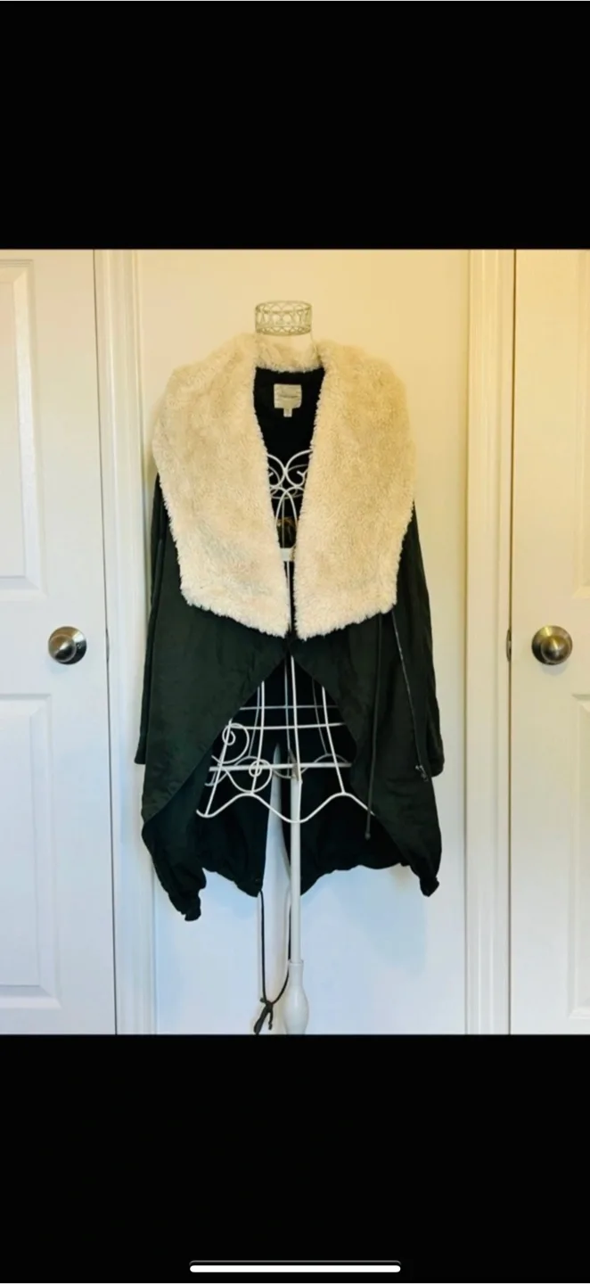 🥕 Olive Green Trench Jacket -Urban Outfitters-Reduced thumbnail