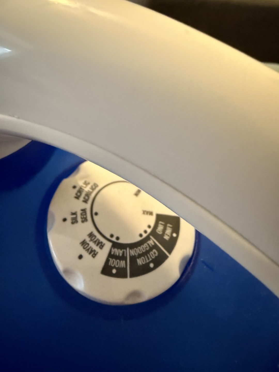 Durabrand Iron - Adjustable Steam - photo 3
