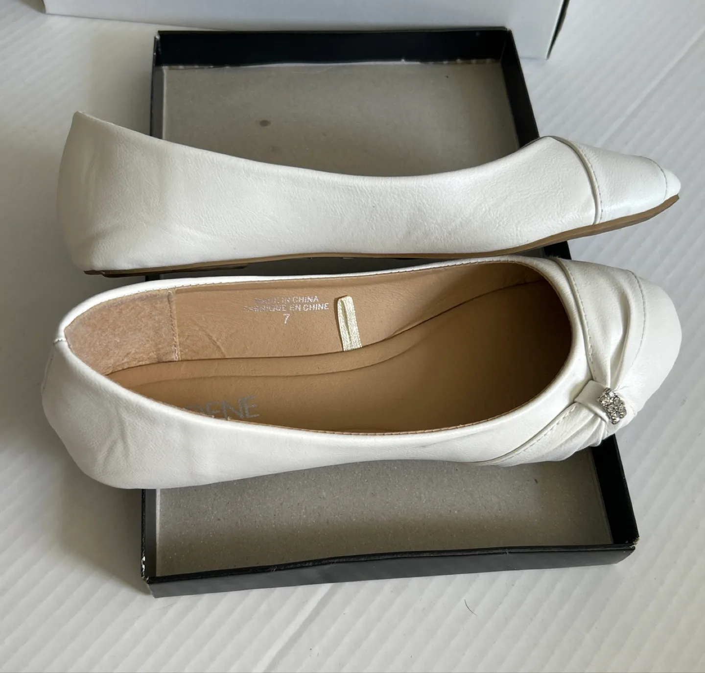 Ardene White Ballet Flats - Size 7 image indicator(5)