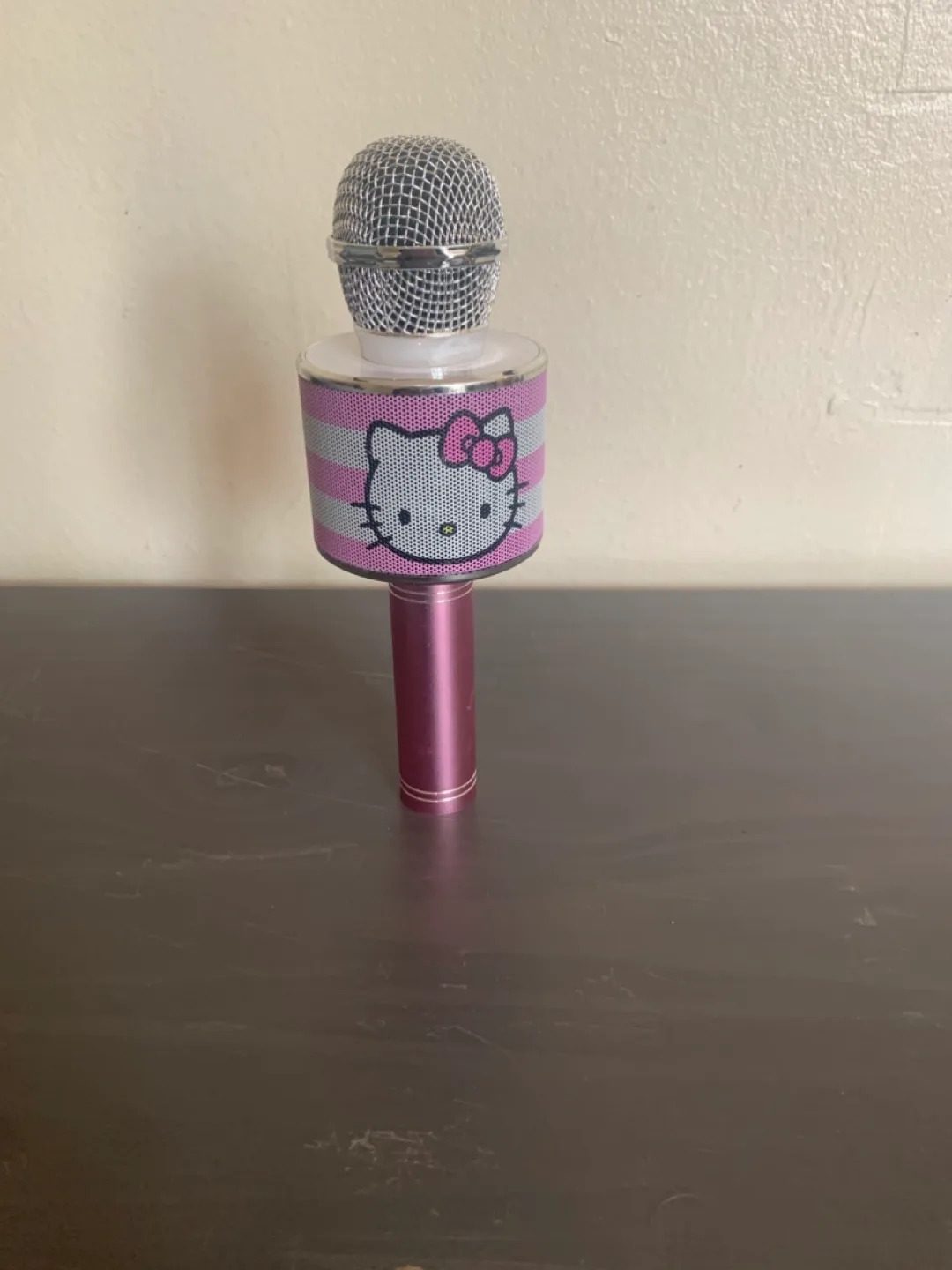 Hello Kitty karaoke Mic thumbnail