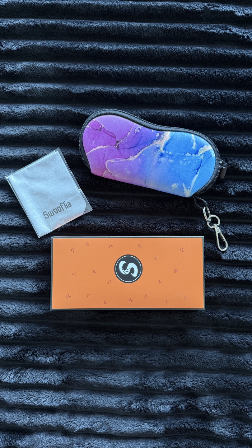Swooflia Glasses Case with Cloth