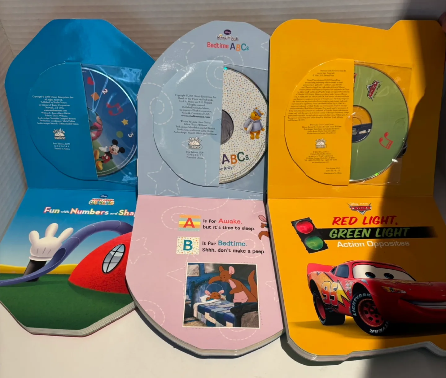 Mickey Mouse -Winnie The Pooh - Cars - Disney w/ Music CD’s image indicator(3)