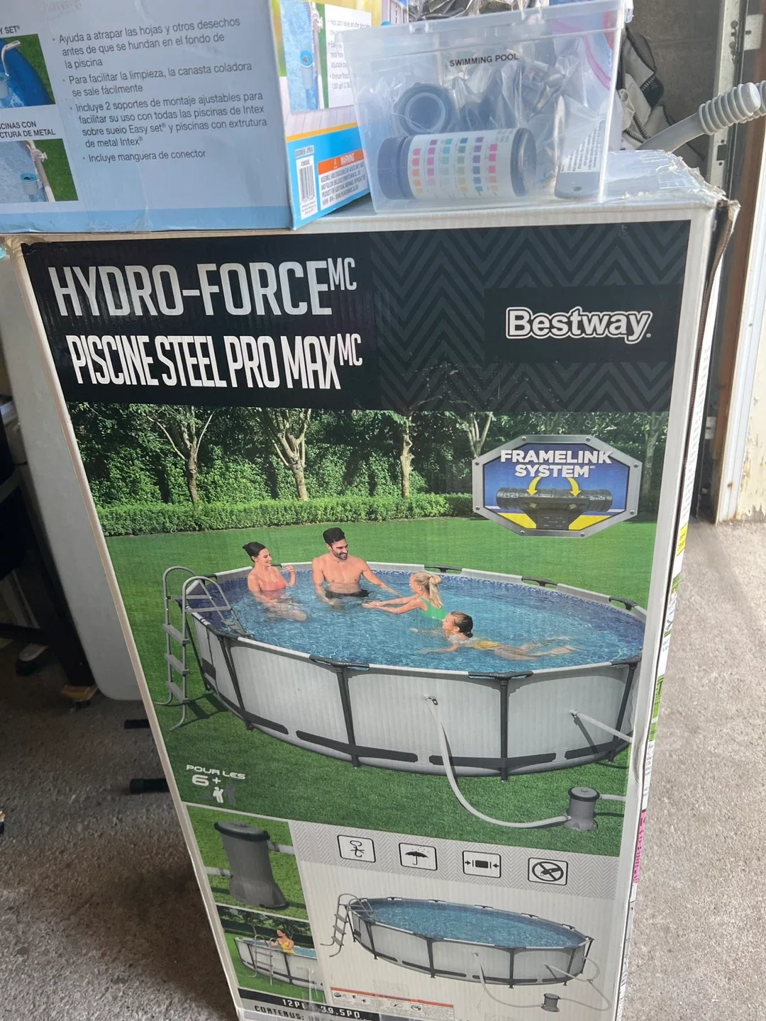 Bestway Steel Pro MAX Pool with Filter Pump and Ladder