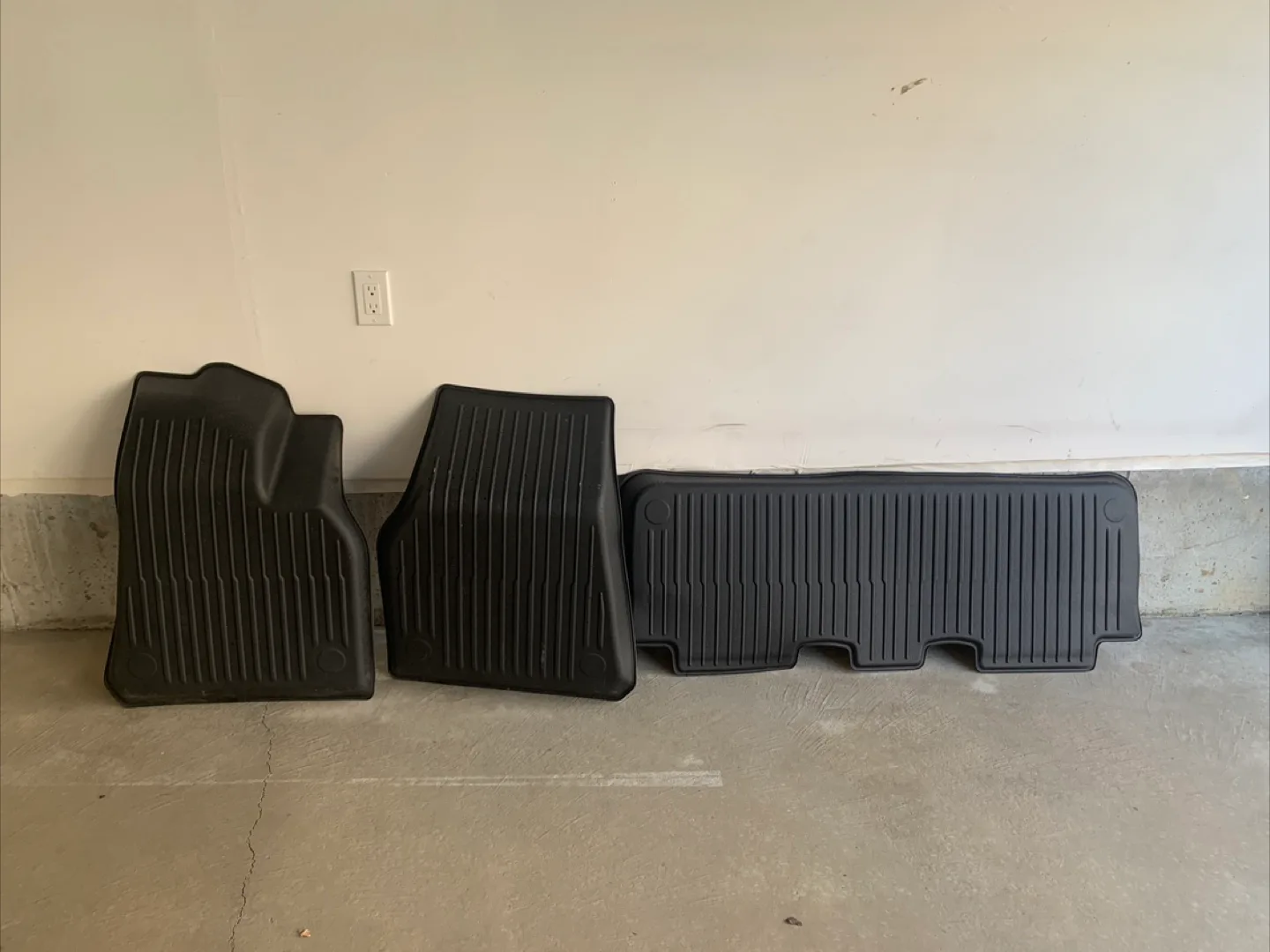 Tesla Model Y - Mats - Full Set thumbnail