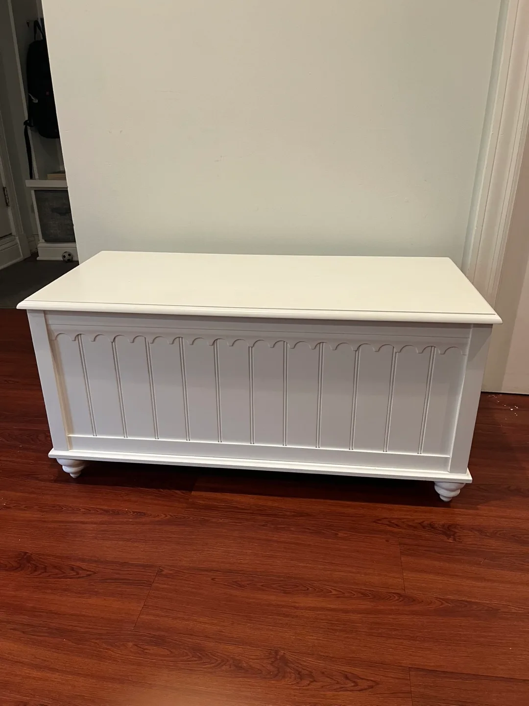 White Storage Trunk 🥕 thumbnail