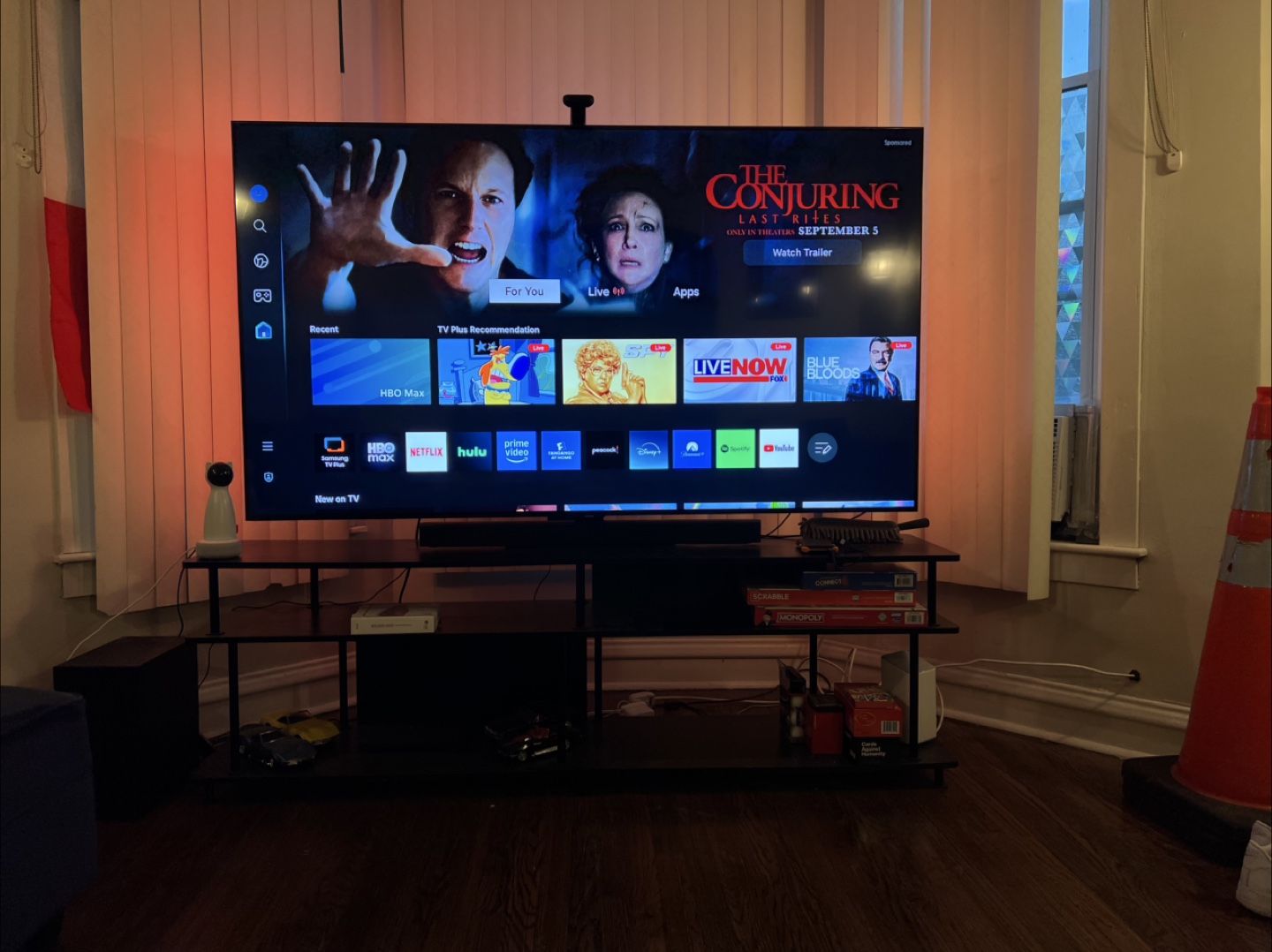 75” Samsung QLED 4K w/ tv stand & sound bar! - photo 4