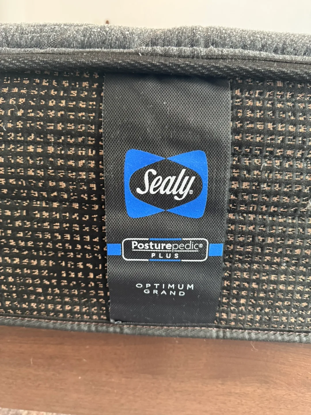 KING Size Mattress- Sealy Posturepedic Optimum Grand image indicator(2)