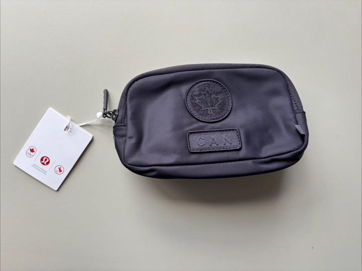 Lululemon Mini Bag Belt Bag new with tags image indicator(2)