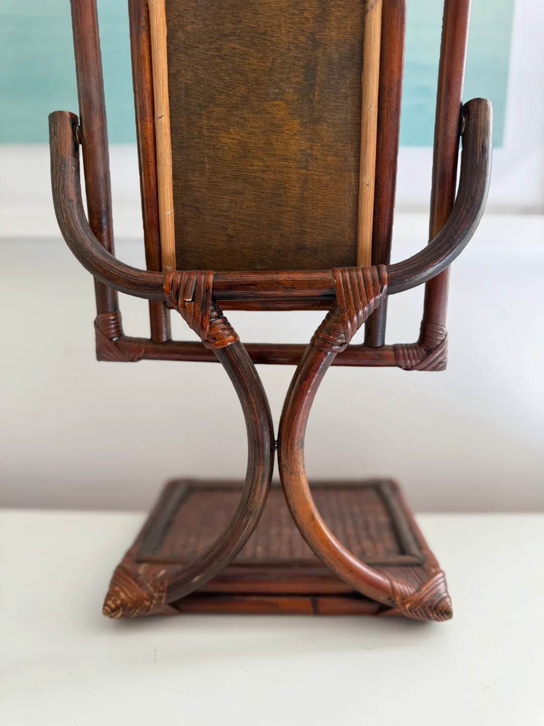 Vintage Rattan Vanity Mirror image indicator(4)