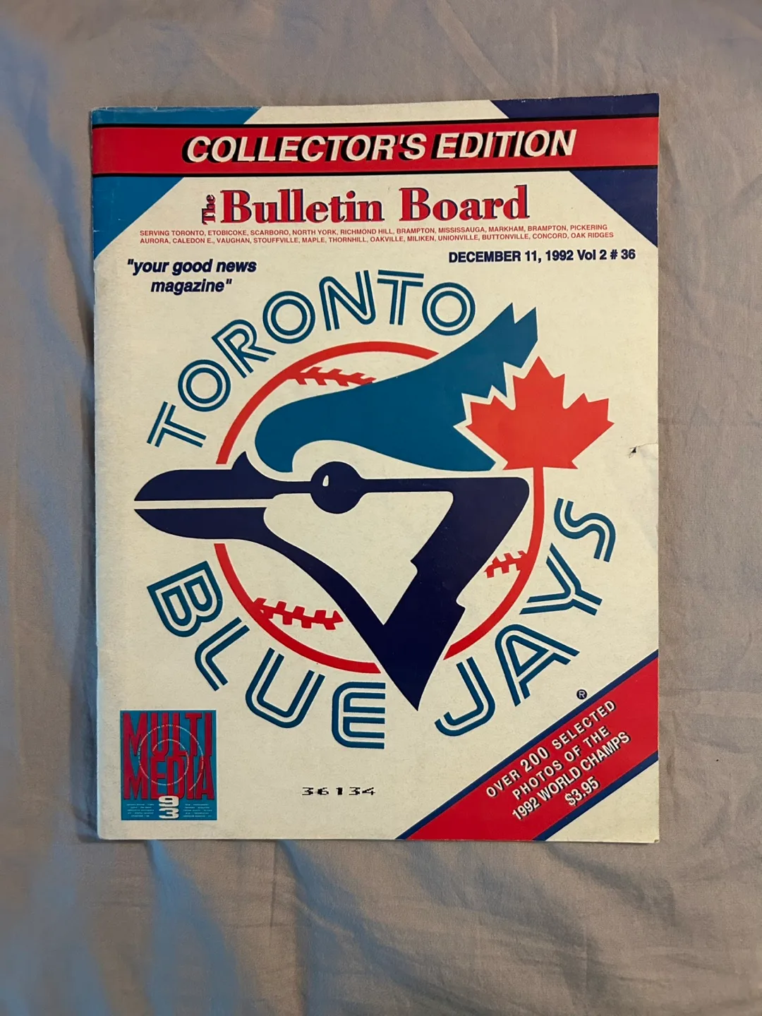 Toronto Blue Jays Yearbooks & Magazines image indicator(3)
