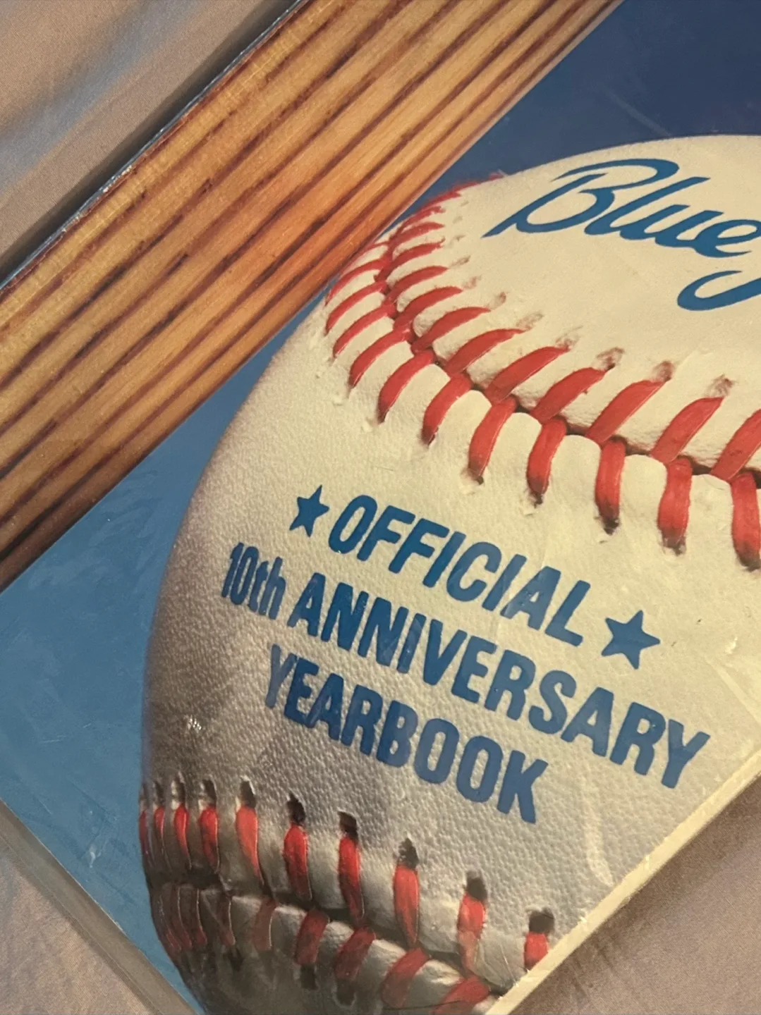 Toronto Blue Jays Yearbooks & Magazines image indicator(4)