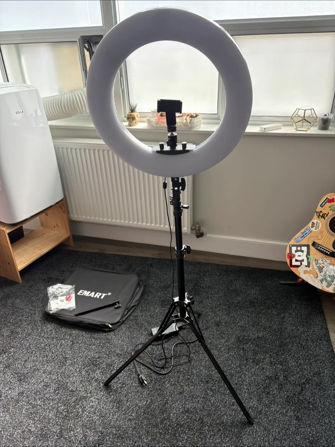 Emart Ring Light with Tripod & Accessories thumbnail