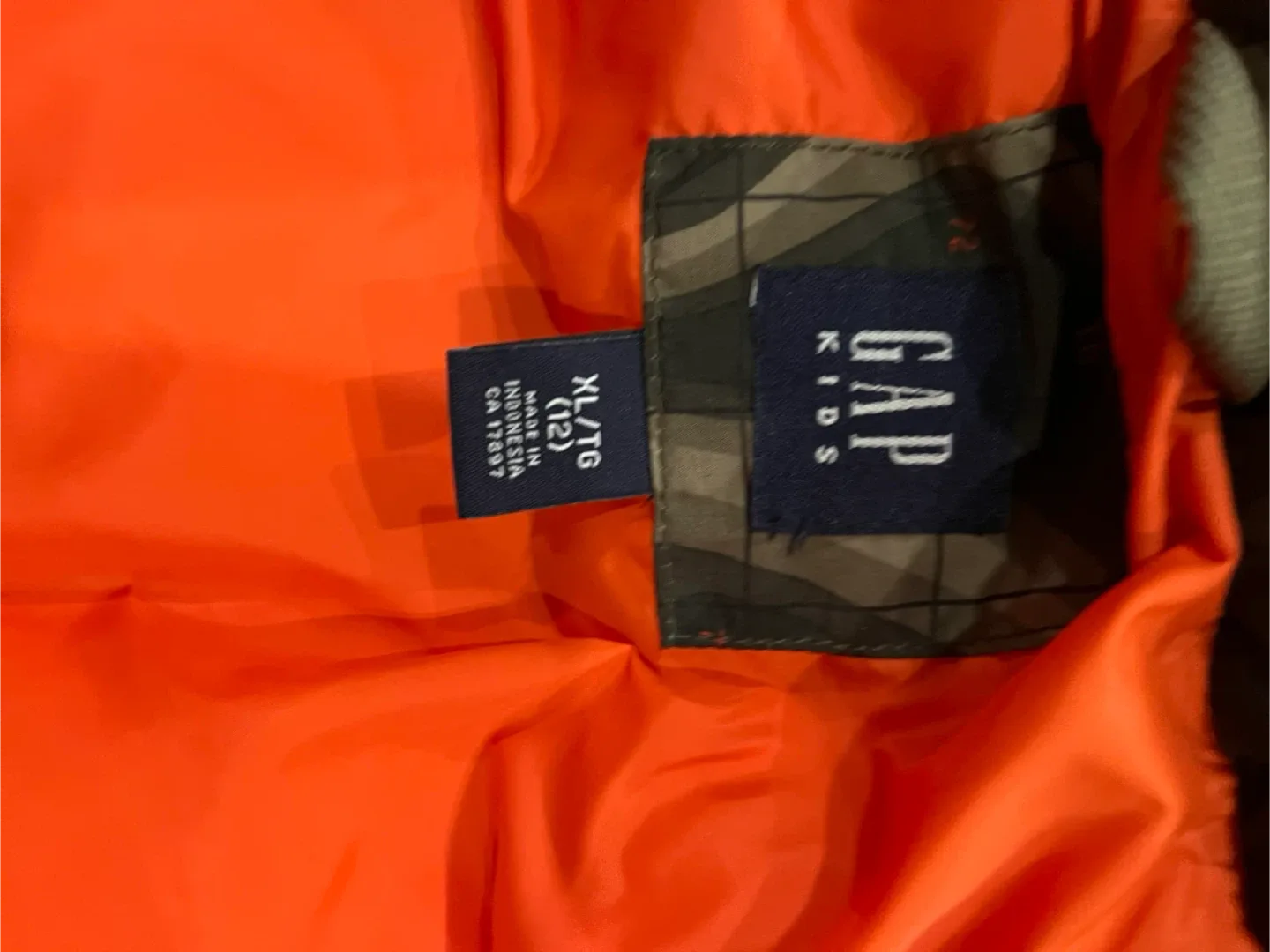 GAP Kids XL Camo Puffer Vest image indicator(2)