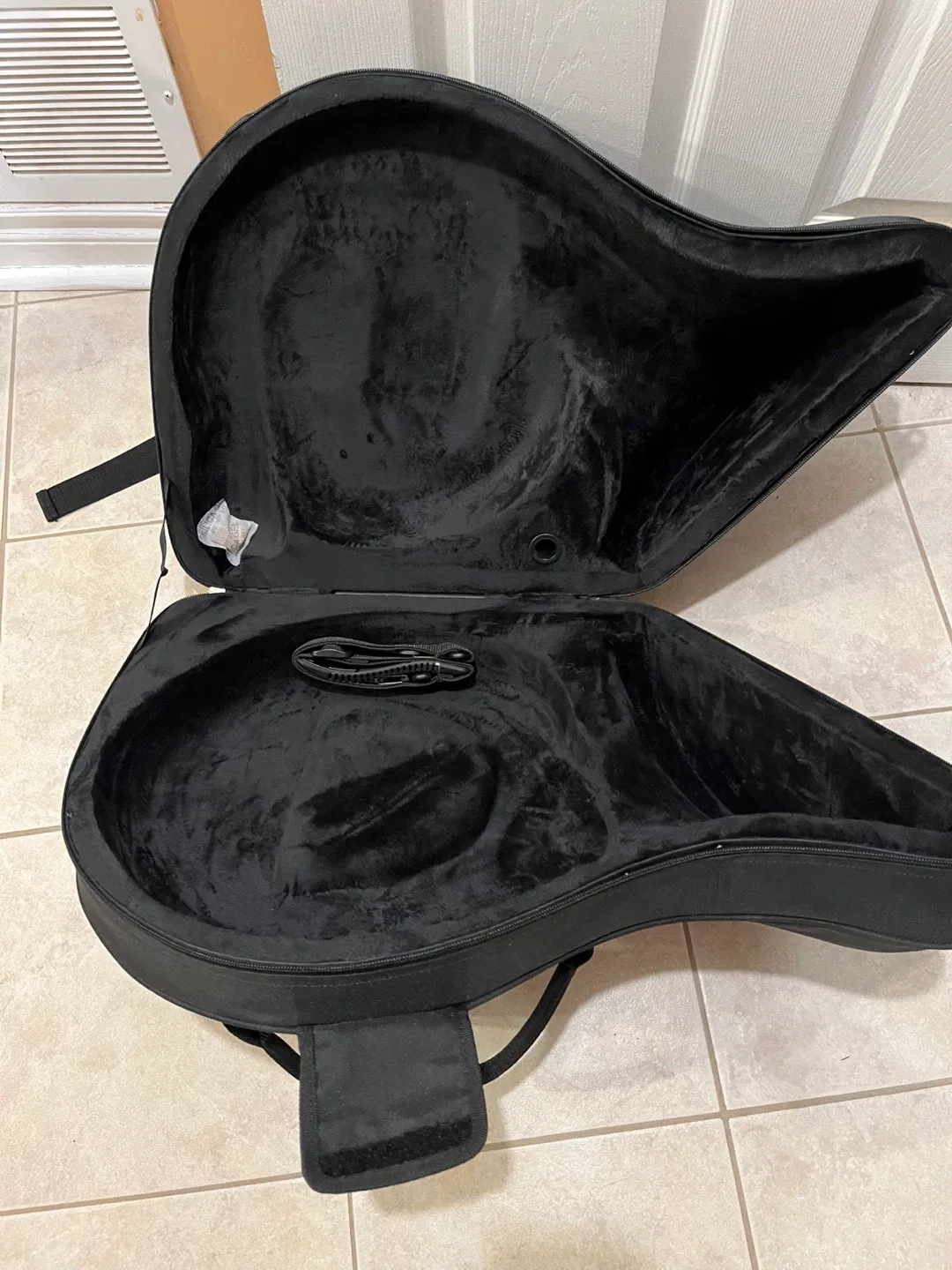 Protec MAX French Horn Case MX316CT image indicator(2)