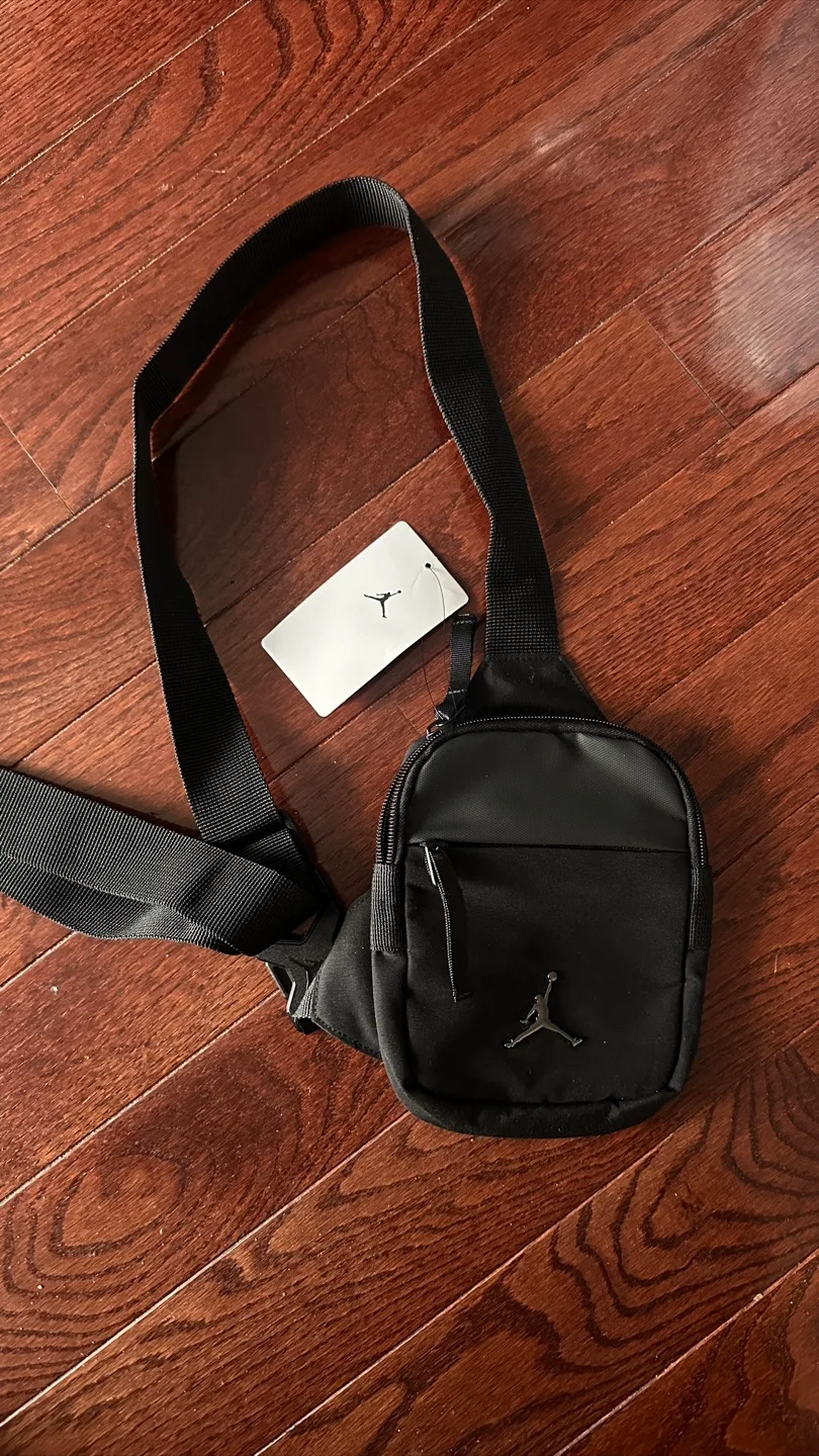 Jordan Black Sling Bag thumbnail