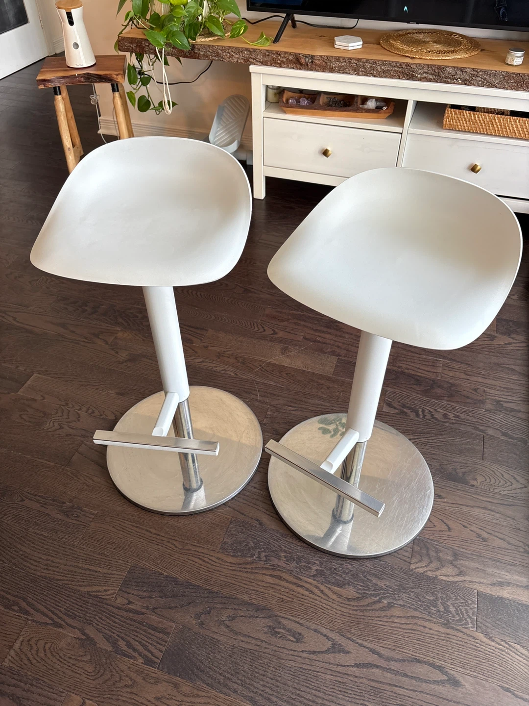 IKEA Janinge light grey Bar Stools (Set of 2)