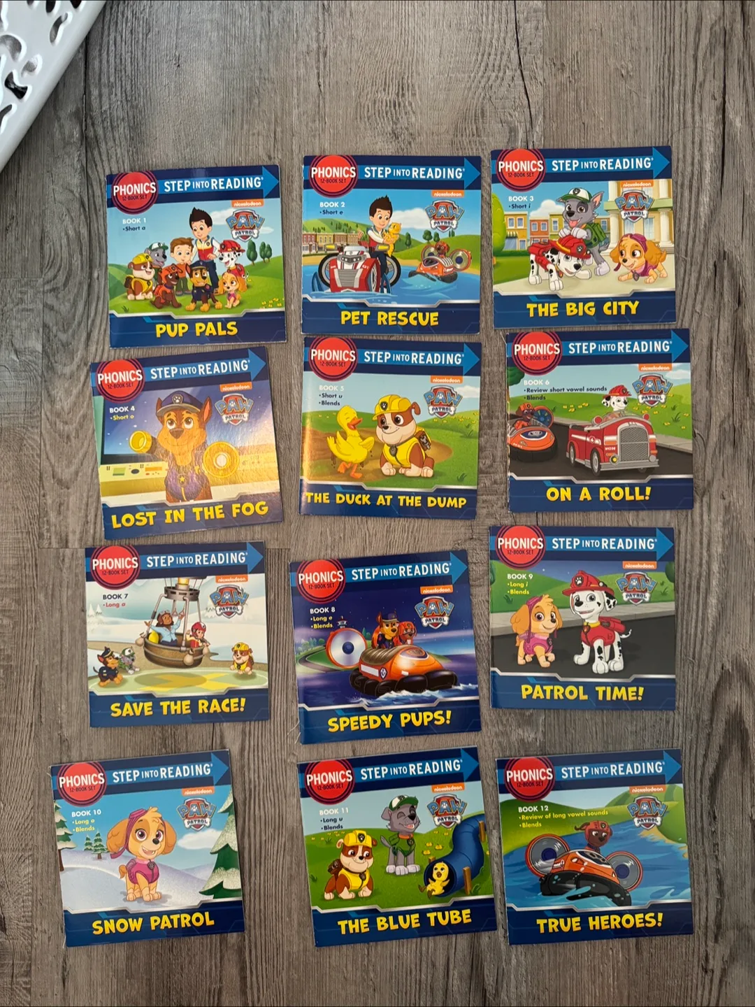 Paw Patrol Phonics Step Into Reading 12-Book Set image indicator(2)