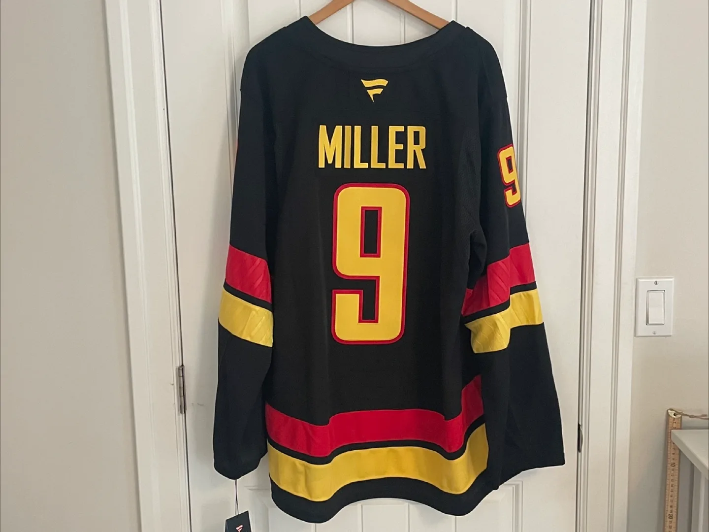 BNWT Fanatics Vancouver Canucks J.T. Miller Skate Jersey 60 thumbnail