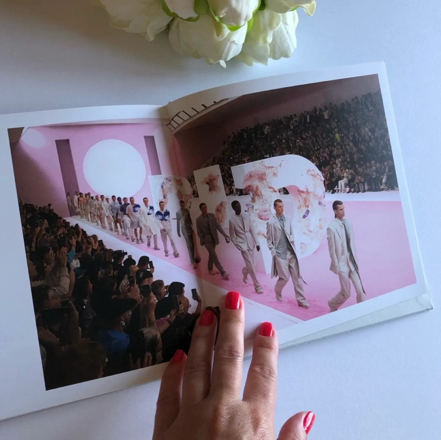 DIOR Catalog "Summer 2020 Men's Collection" Fashion Lookbook image indicator(7)