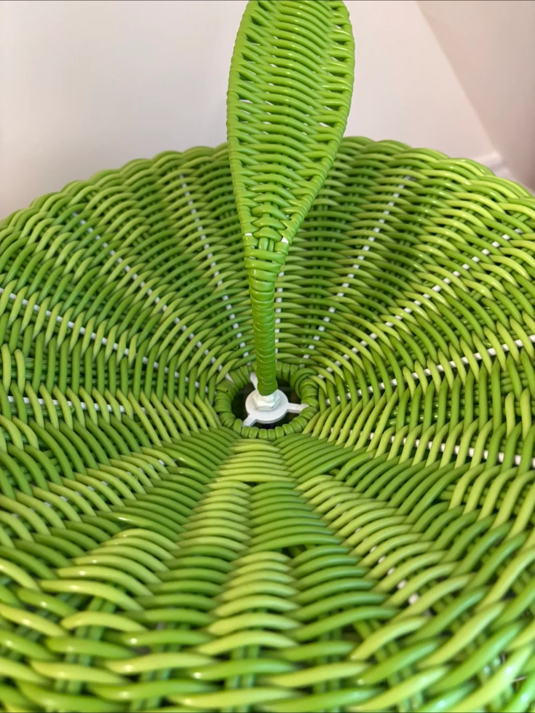 Green Wicker Apple Pet Bed image indicator(3)