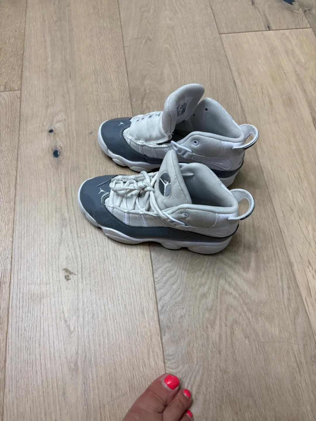 Kids shoes youth image indicator(2)