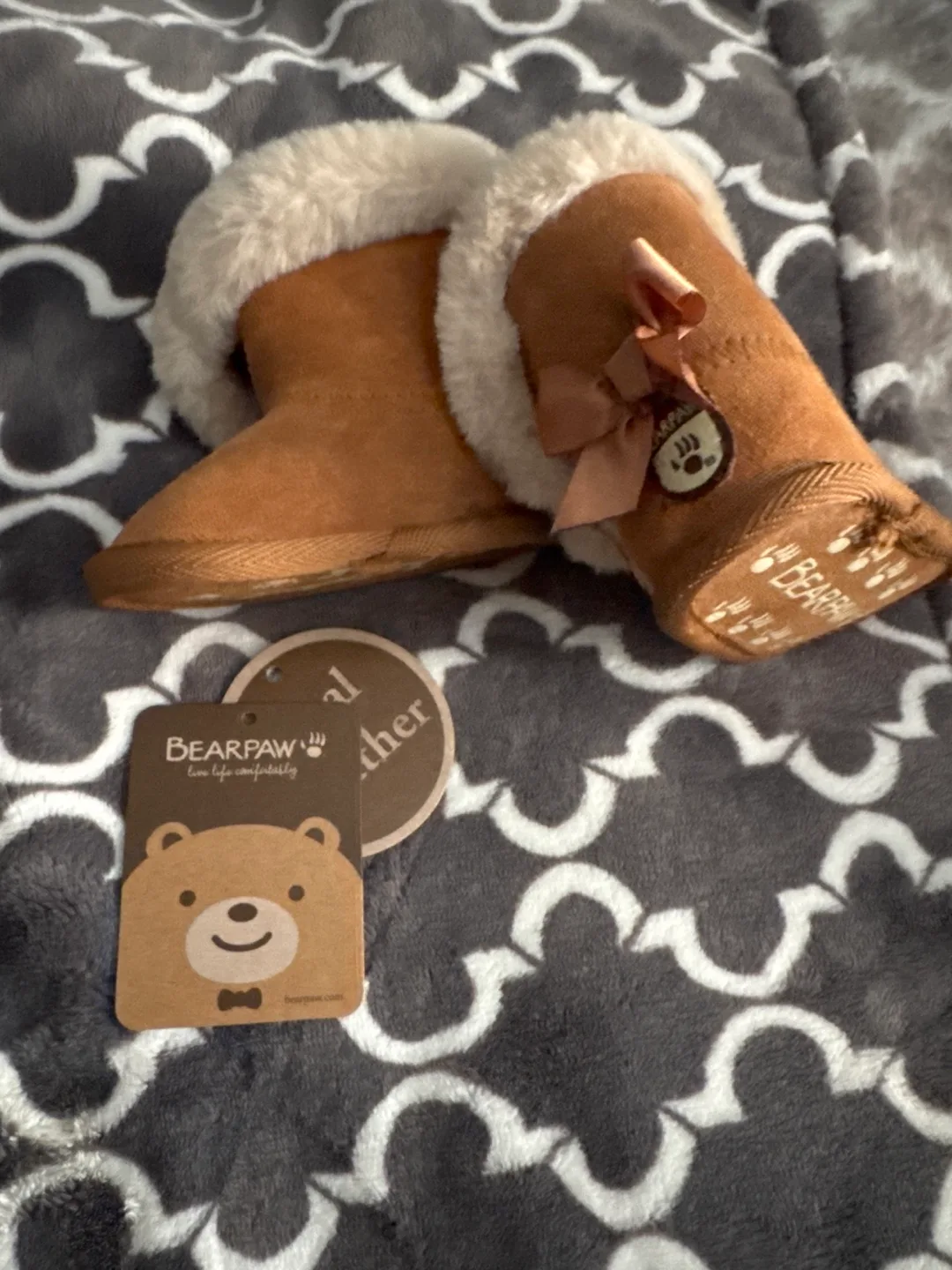 Infant Girl Bearpaw leather and faux fur booties image indicator(3)