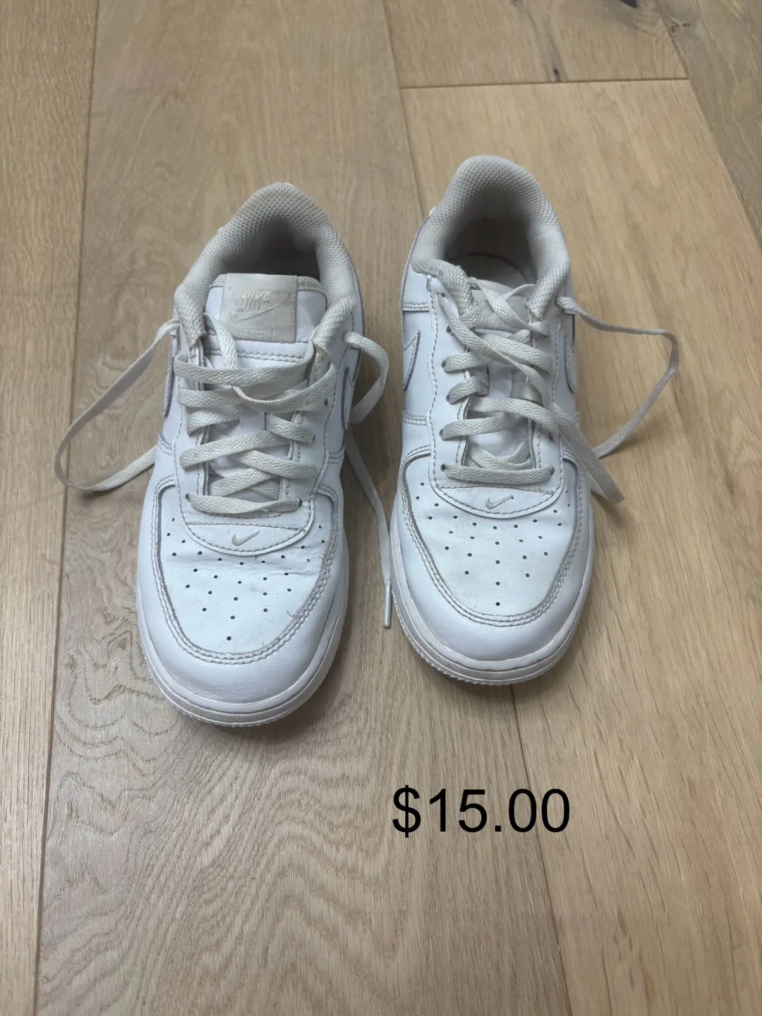 Kids shoes thumbnail