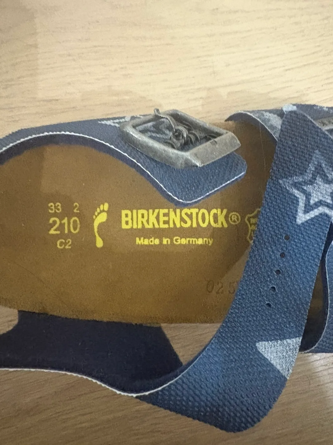 Kids shoes youth image indicator(6)