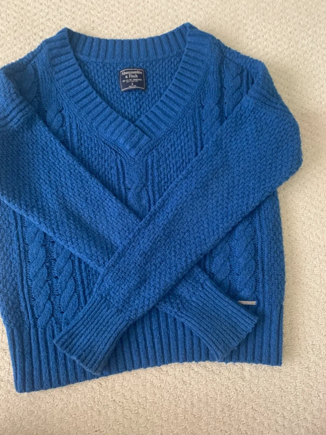 Abercrombie & Fitch Blue V-Neck Sweater - Size S thumbnail