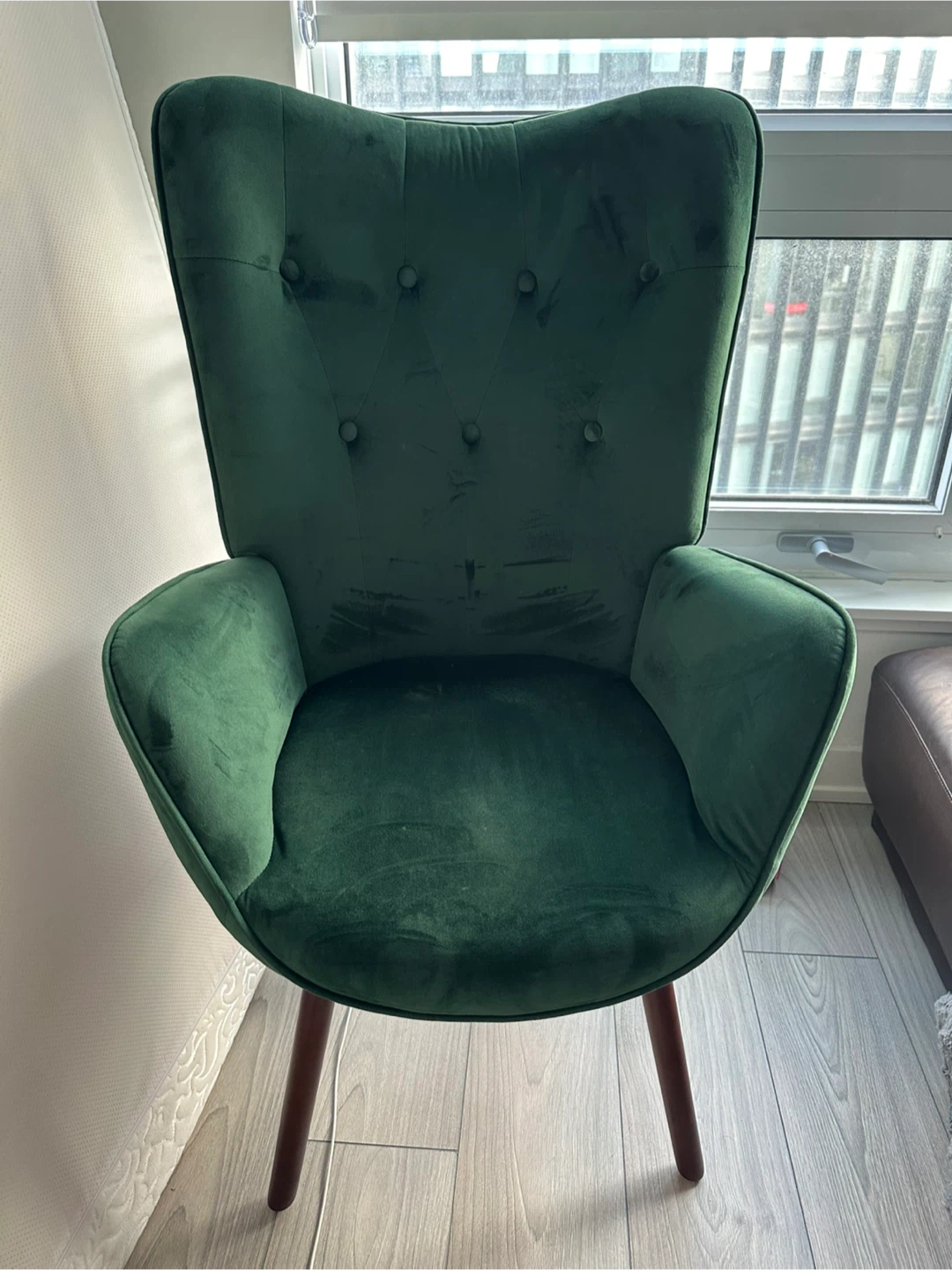 2 Green Velvet Accent Chairs - photo 2