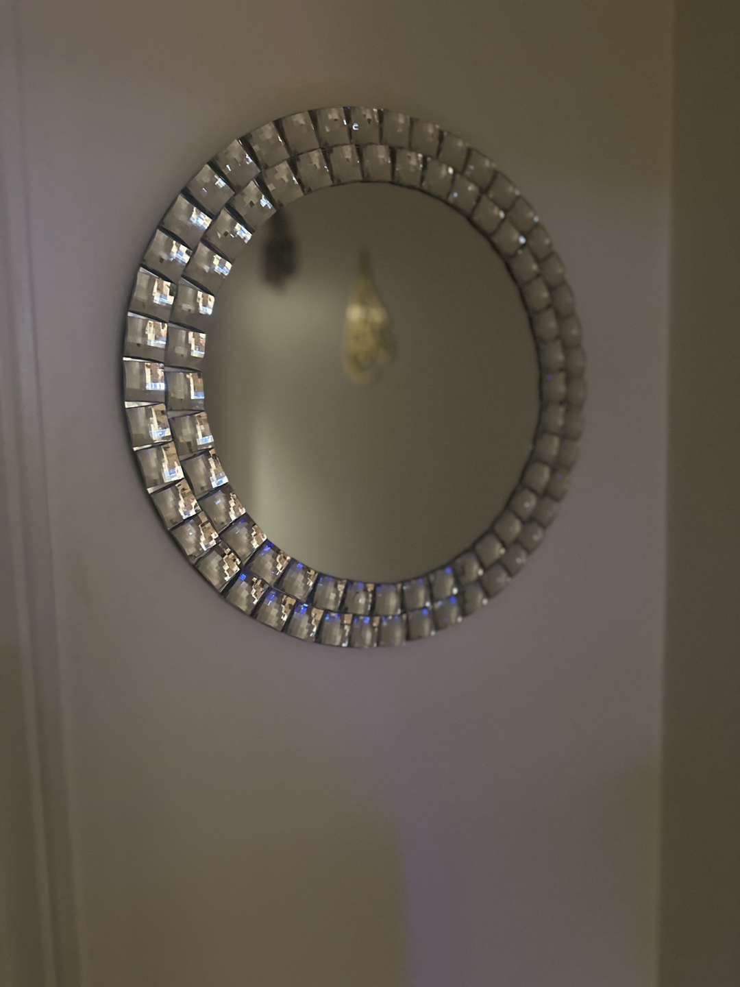 Round Crystal Accent Wall Mirror - photo 3