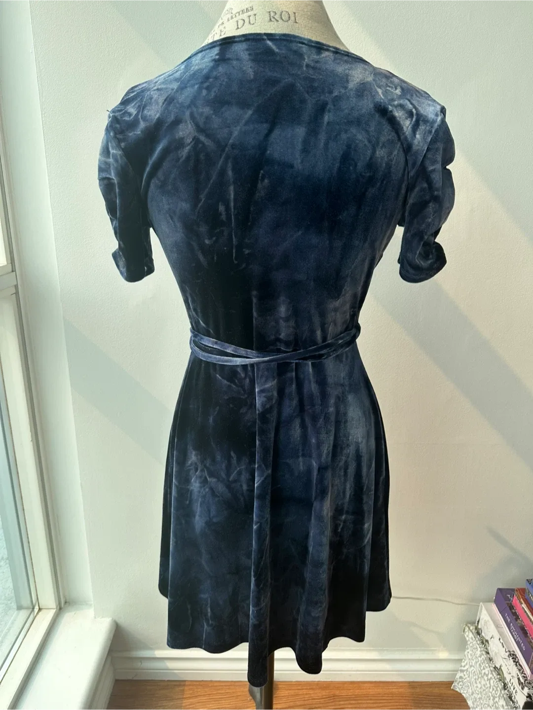 Blue Velvet Wrap Dress image indicator(2)
