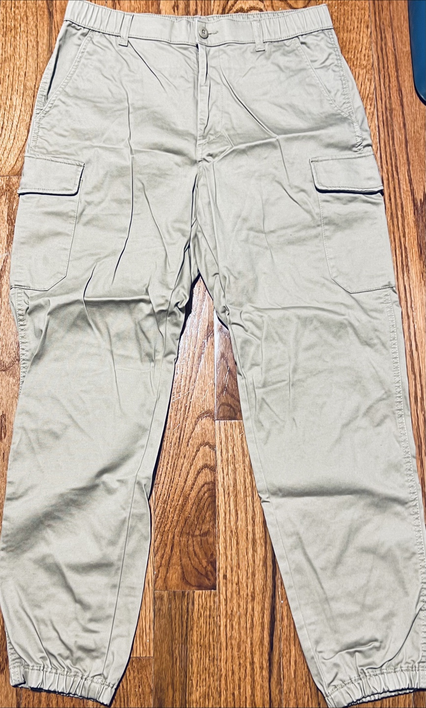Uniqlo Cargo pants size medium - photo 2