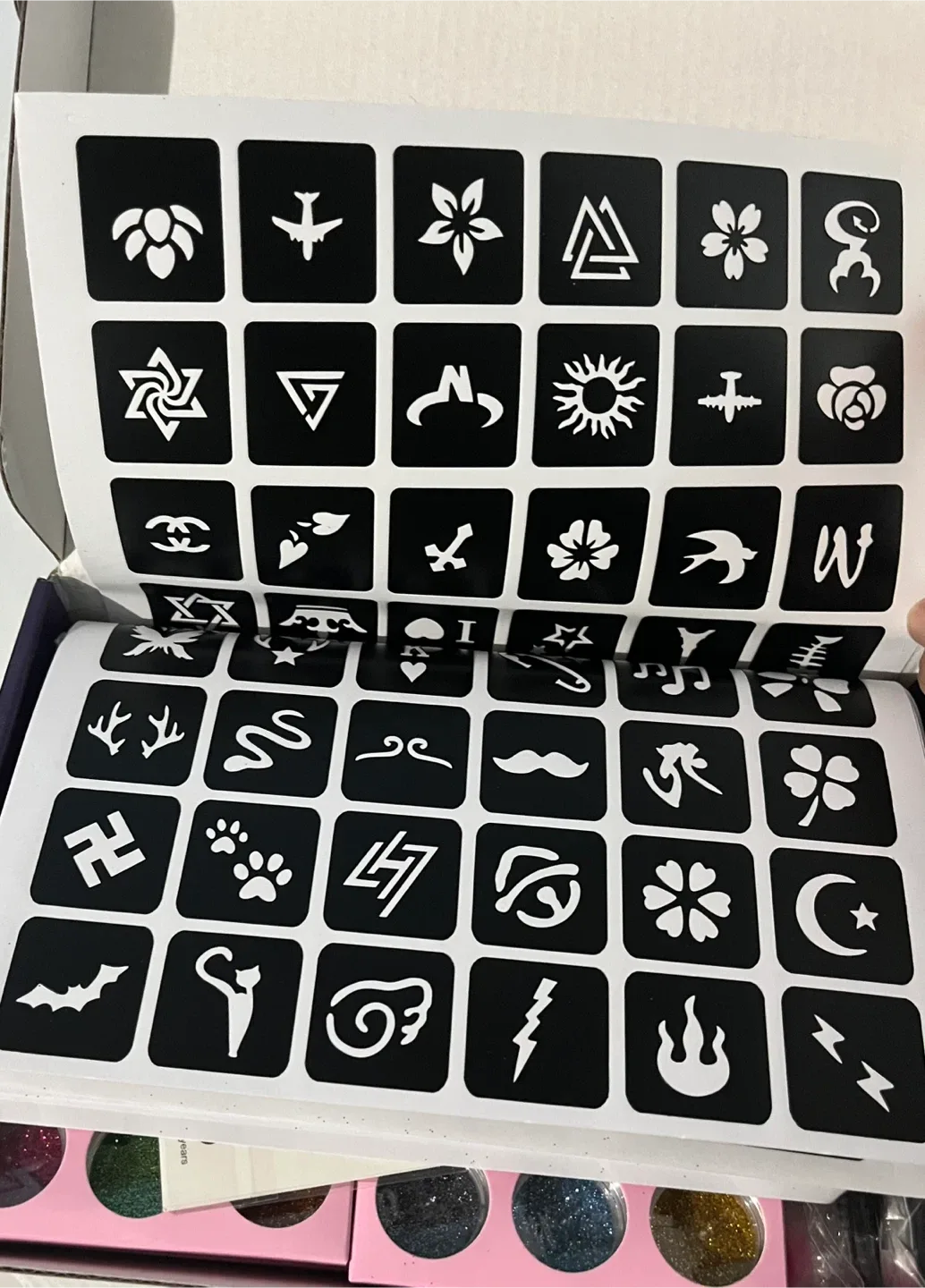 Glitter Tattoos Kit with Stencils & Brushes image indicator(3)