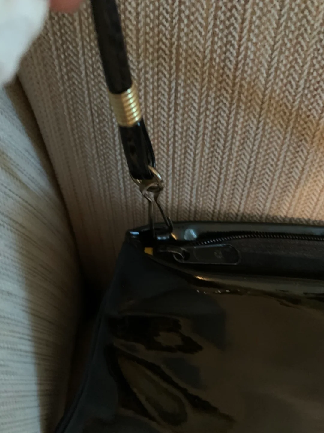 Black Patent Leather Clutch Purse image indicator(5)