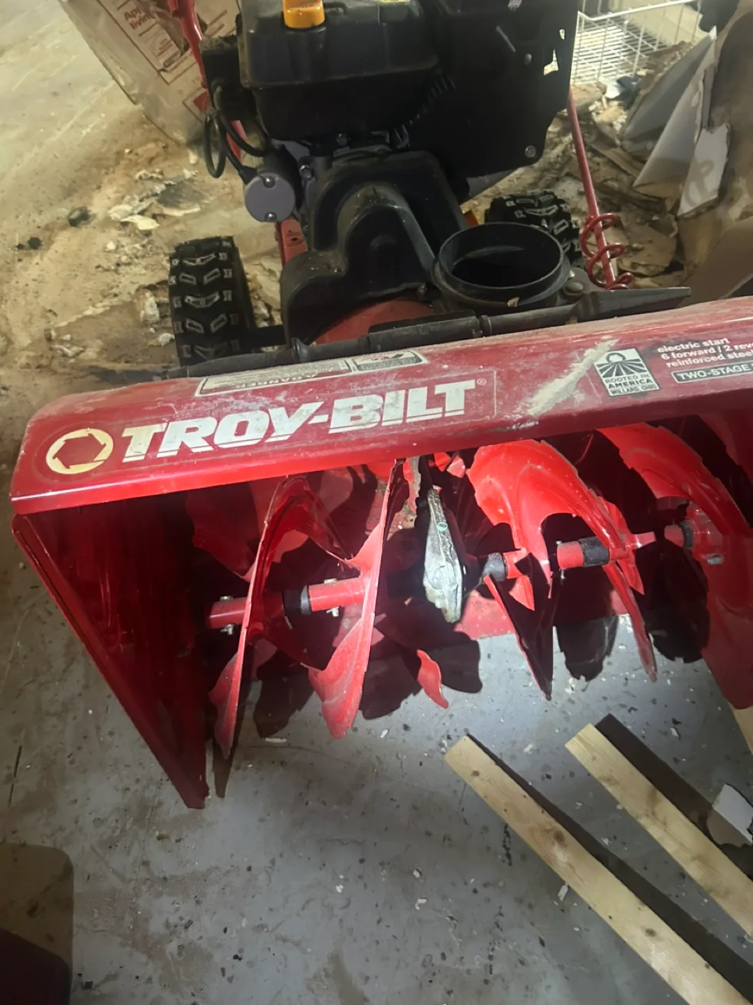 Troy-Bilt Storm 2410 Snow Blower