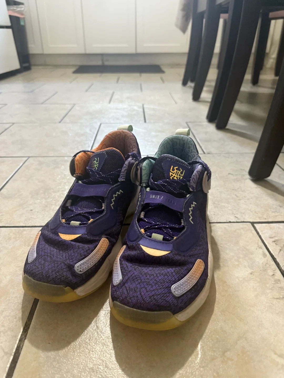 Adidas DON Issue 3 image indicator(3)