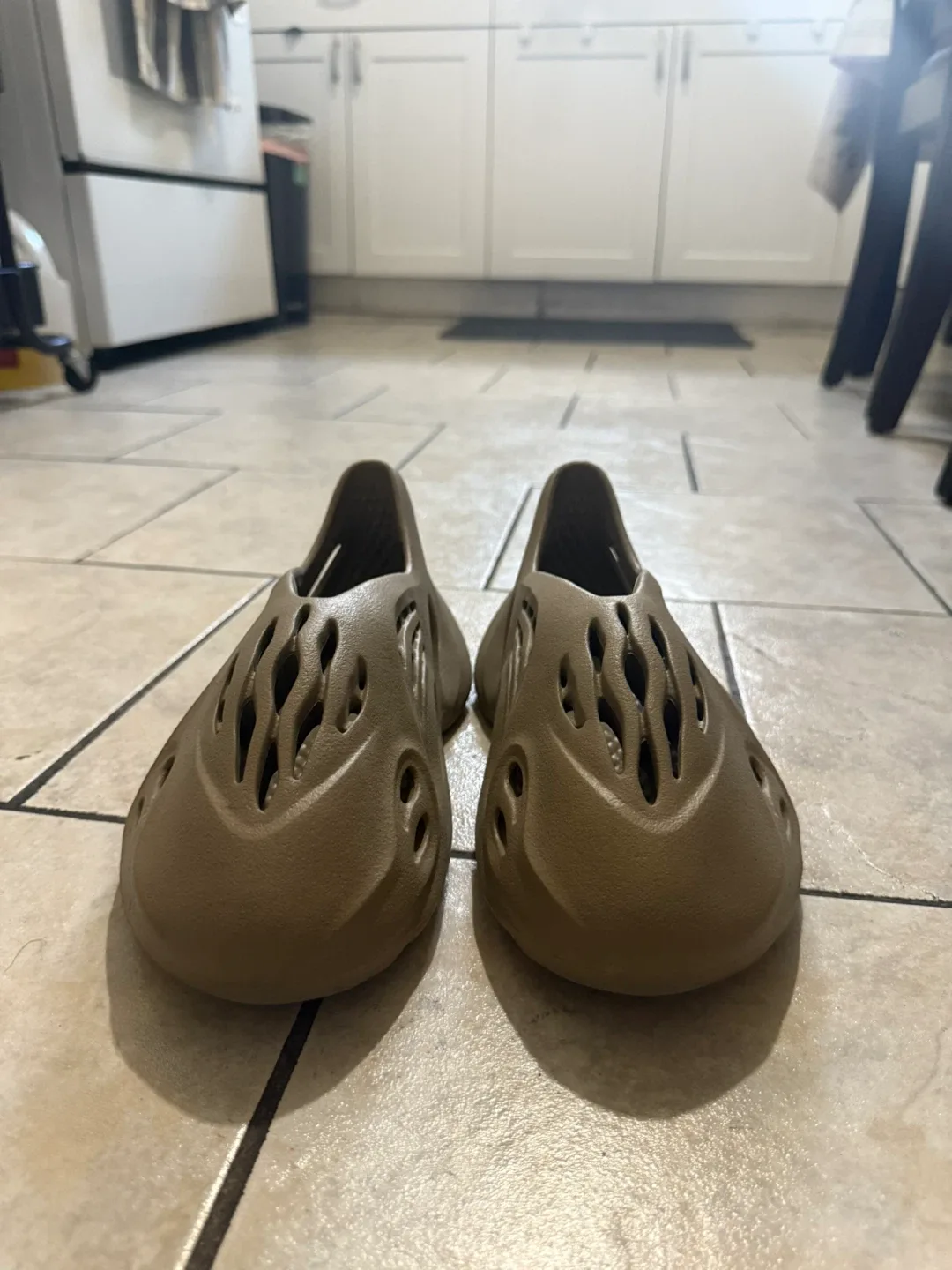 Adidas Yeezy Foam Runner image indicator(3)