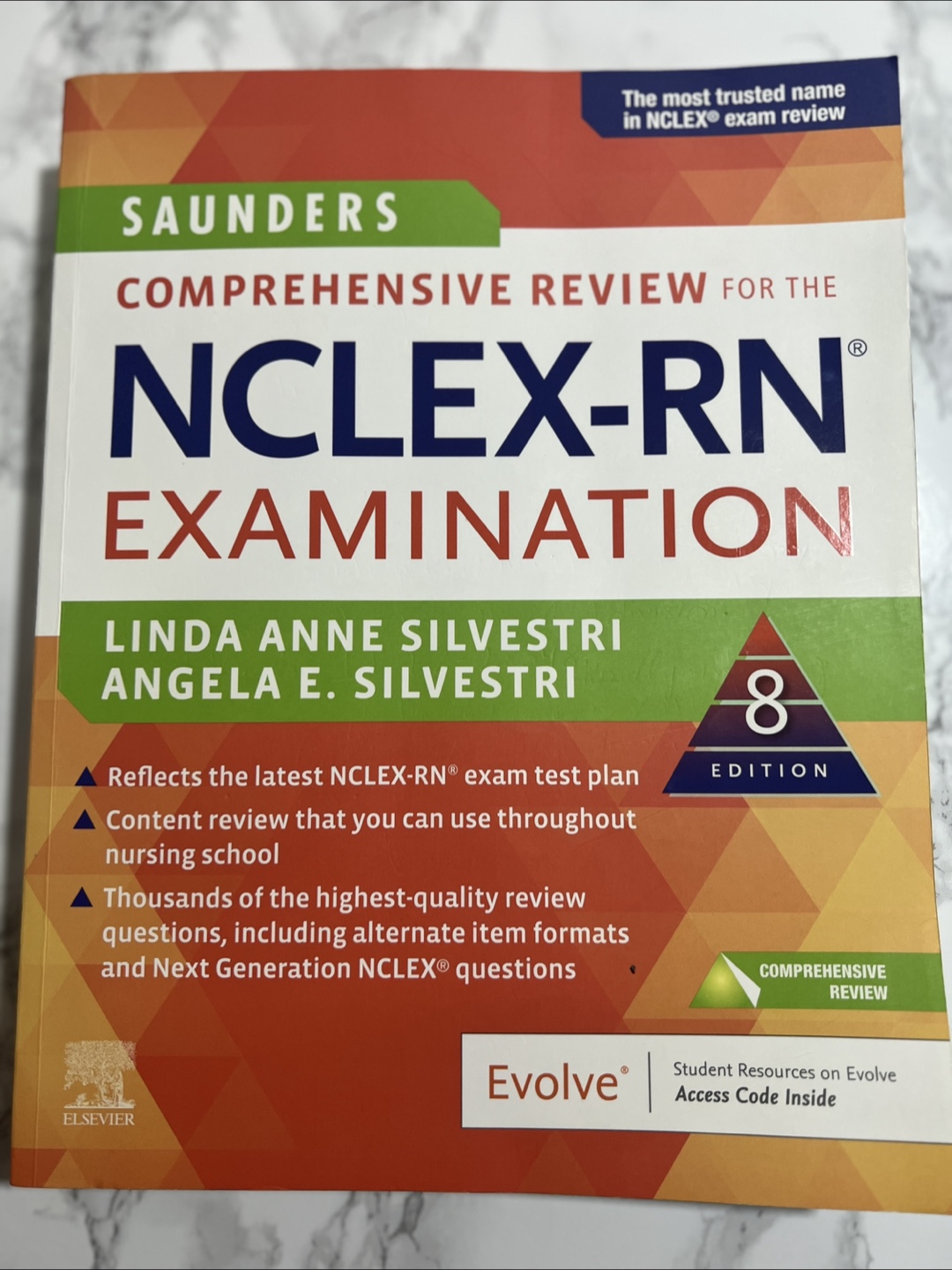 Saunders NCLEX-RN Examination Review Book