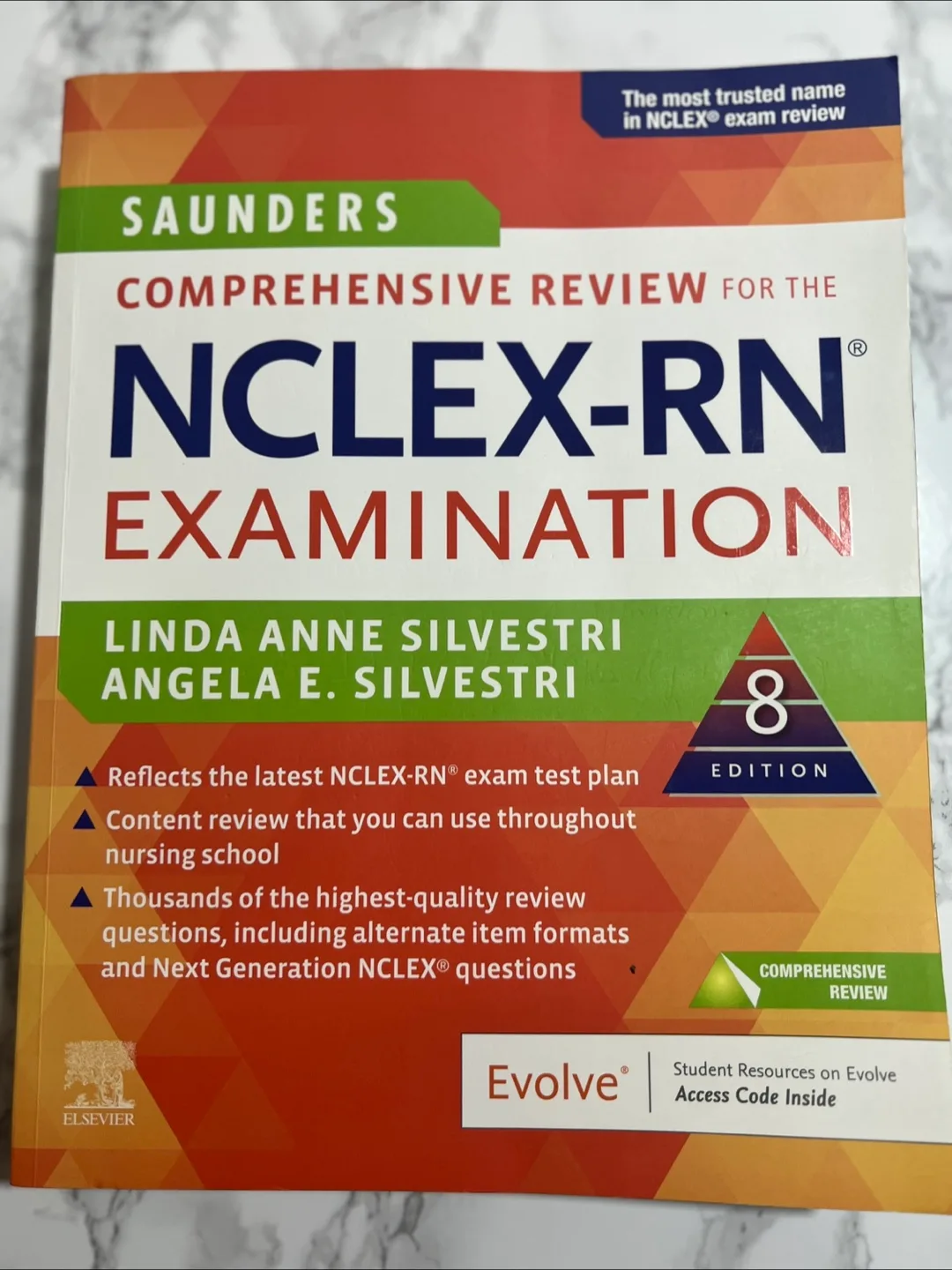 Saunders NCLEX-RN Examination Review Book