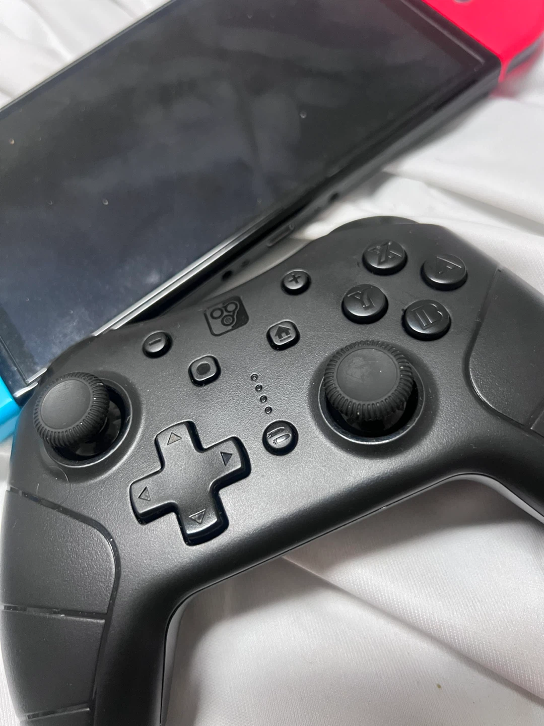 Nintendo Switch OLED with Pro Controller - photo 2