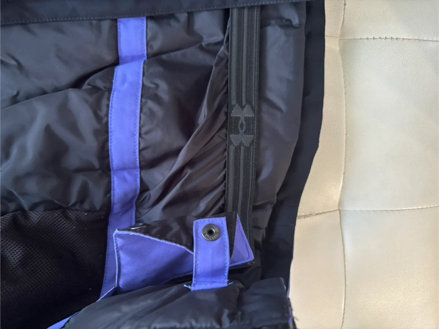 Under Armour Youth Storm Proof Jacket - YSM image indicator(2)