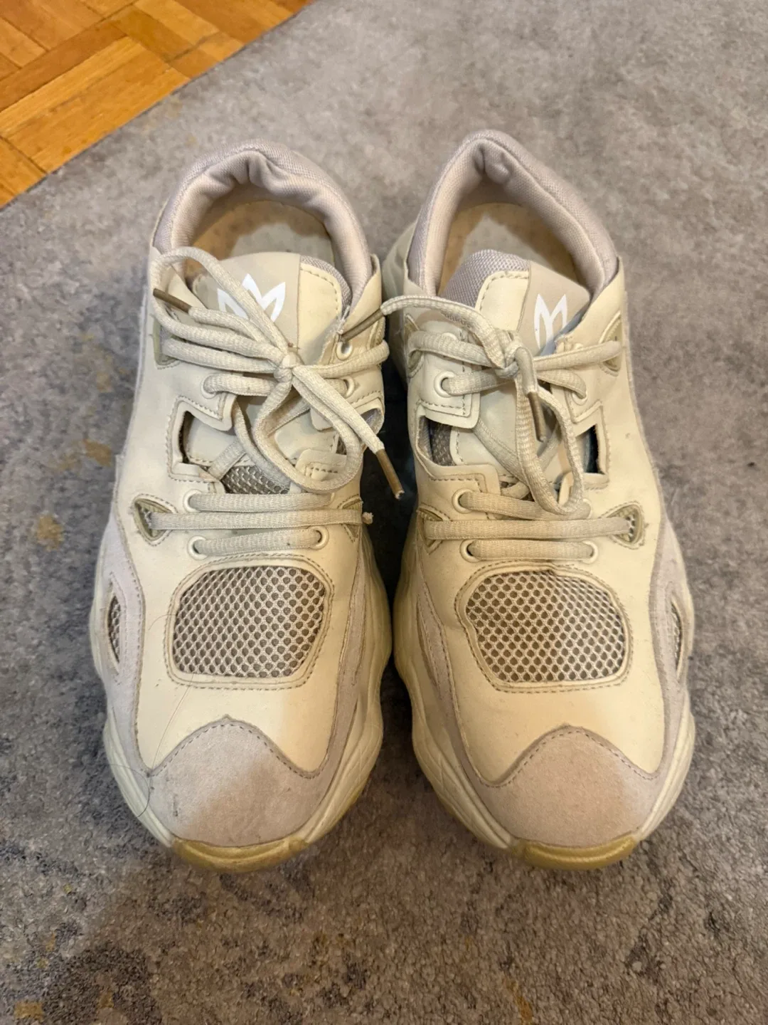 Hugo Boss Cream Sneaker image indicator(2)