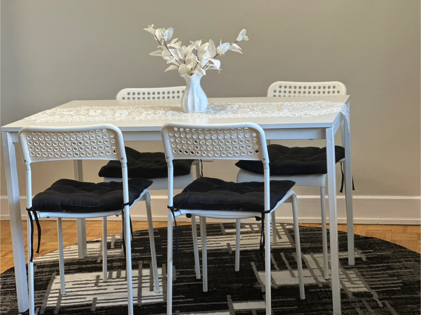 IKEA White Dining Table with 4 Chairs - photo 3