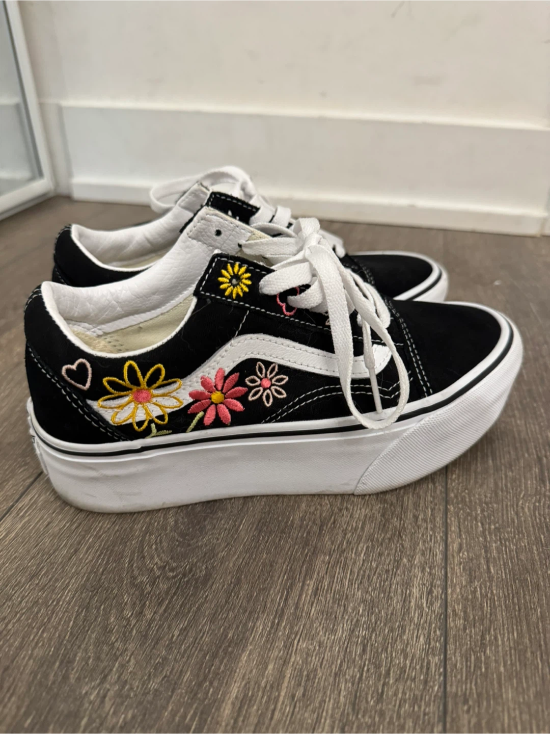 Vans Old Skool sneakers with floral embroidery