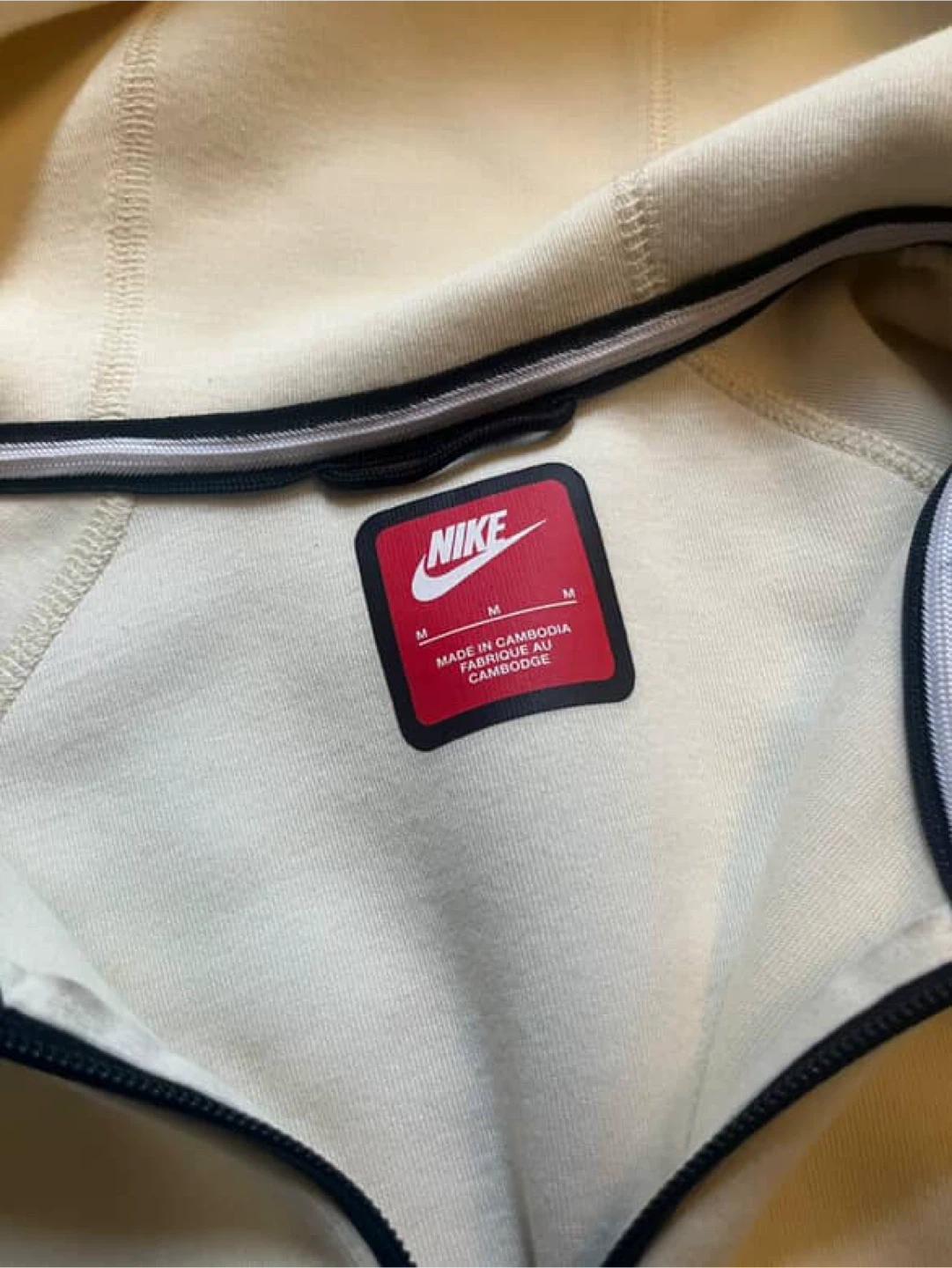 Nike Tech Fleece Hoodie - Size M - Cream Colour - photo 3