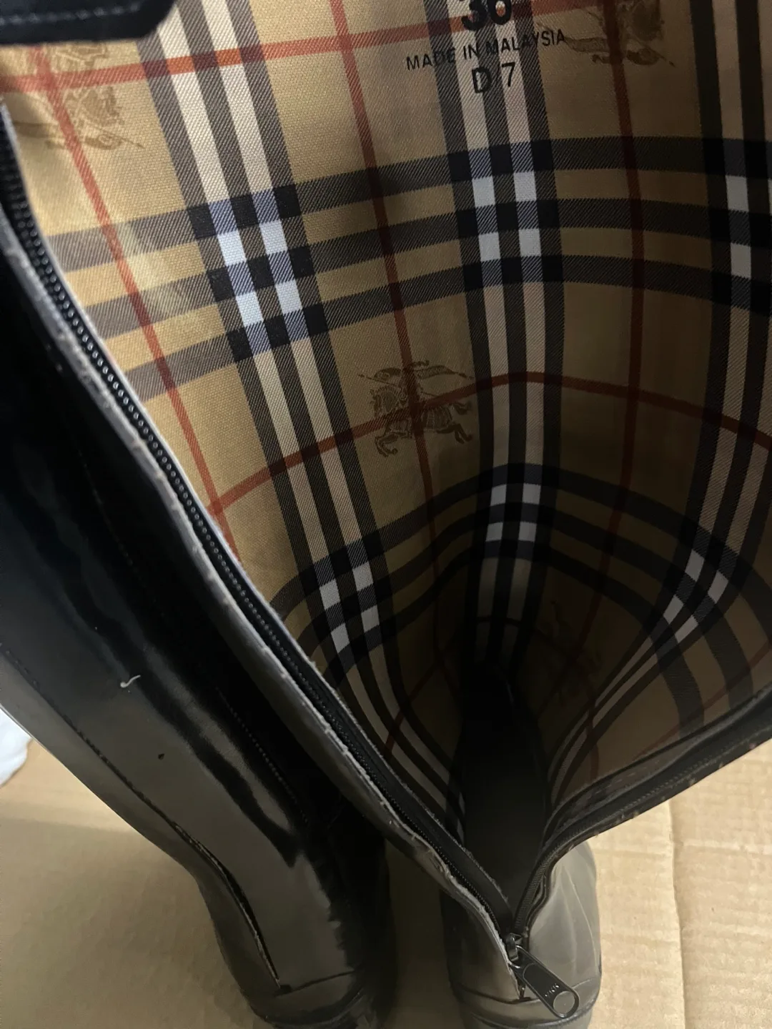 Burberry Equestrian Black Rain Boots- Size 36 image indicator(6)