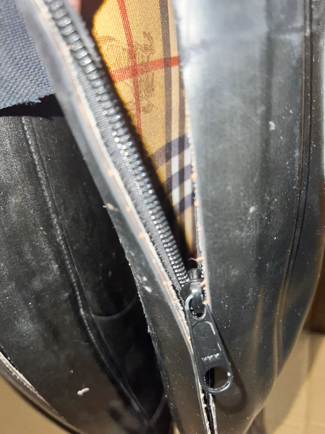 Burberry Equestrian Black Rain Boots- Size 36 image indicator(5)