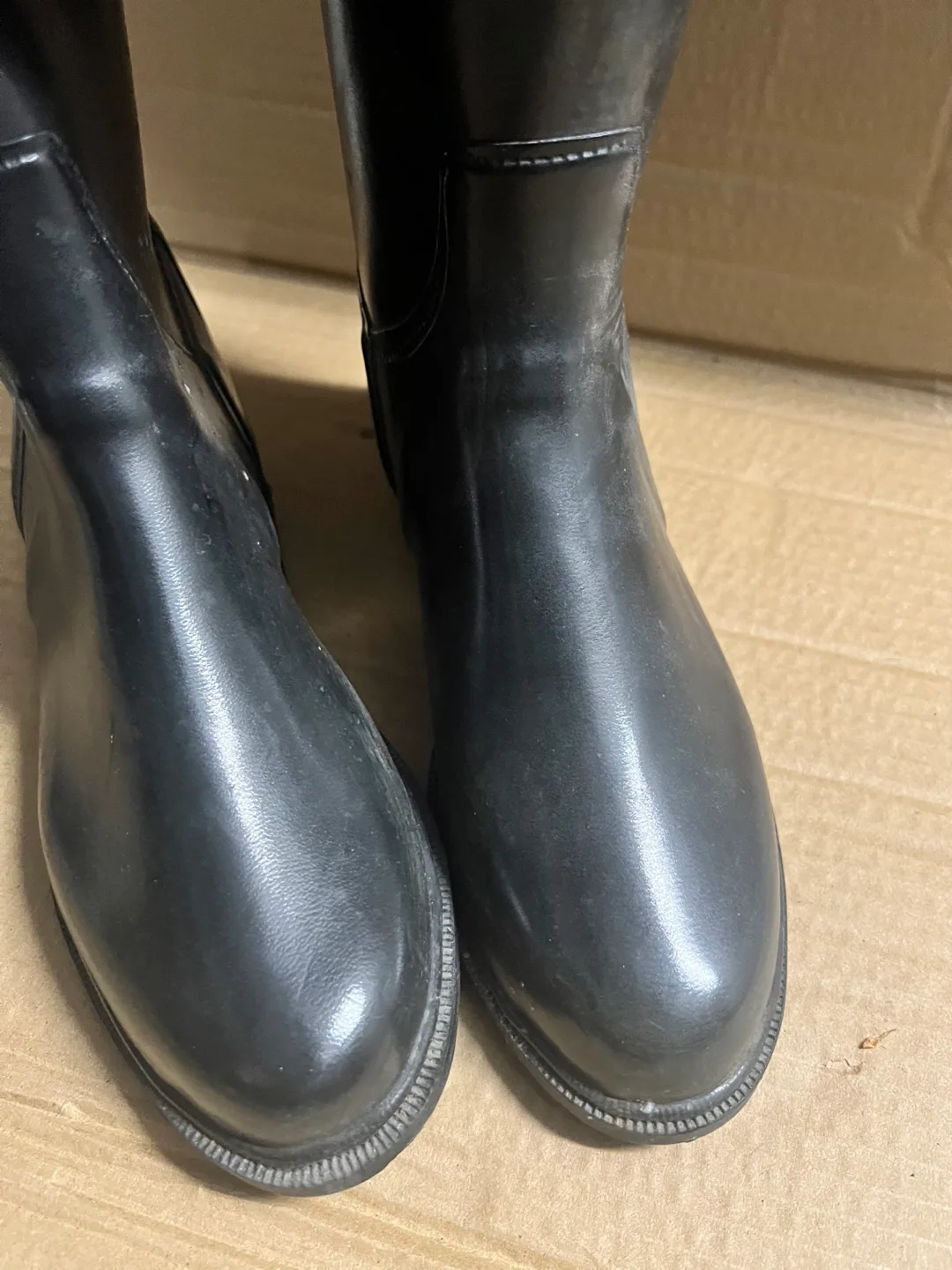 Burberry Equestrian Black Rain Boots- Size 36 image indicator(9)