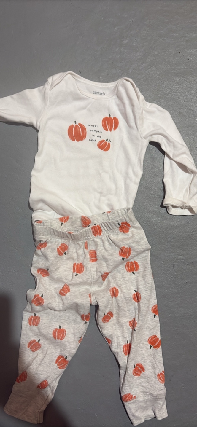 Carter's Pumpkin Outfit - Newborn - photo 2